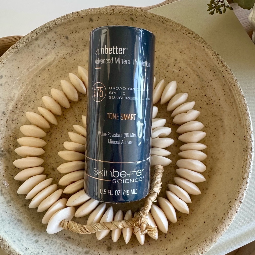 New Skinbetter Science Sunbetter Tone Smart Sunscreen SPF 75
